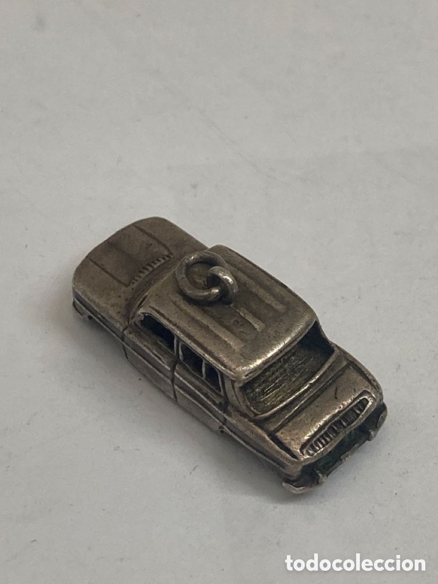 Joyeria: Colgante de plata Renault R8 - Foto 1