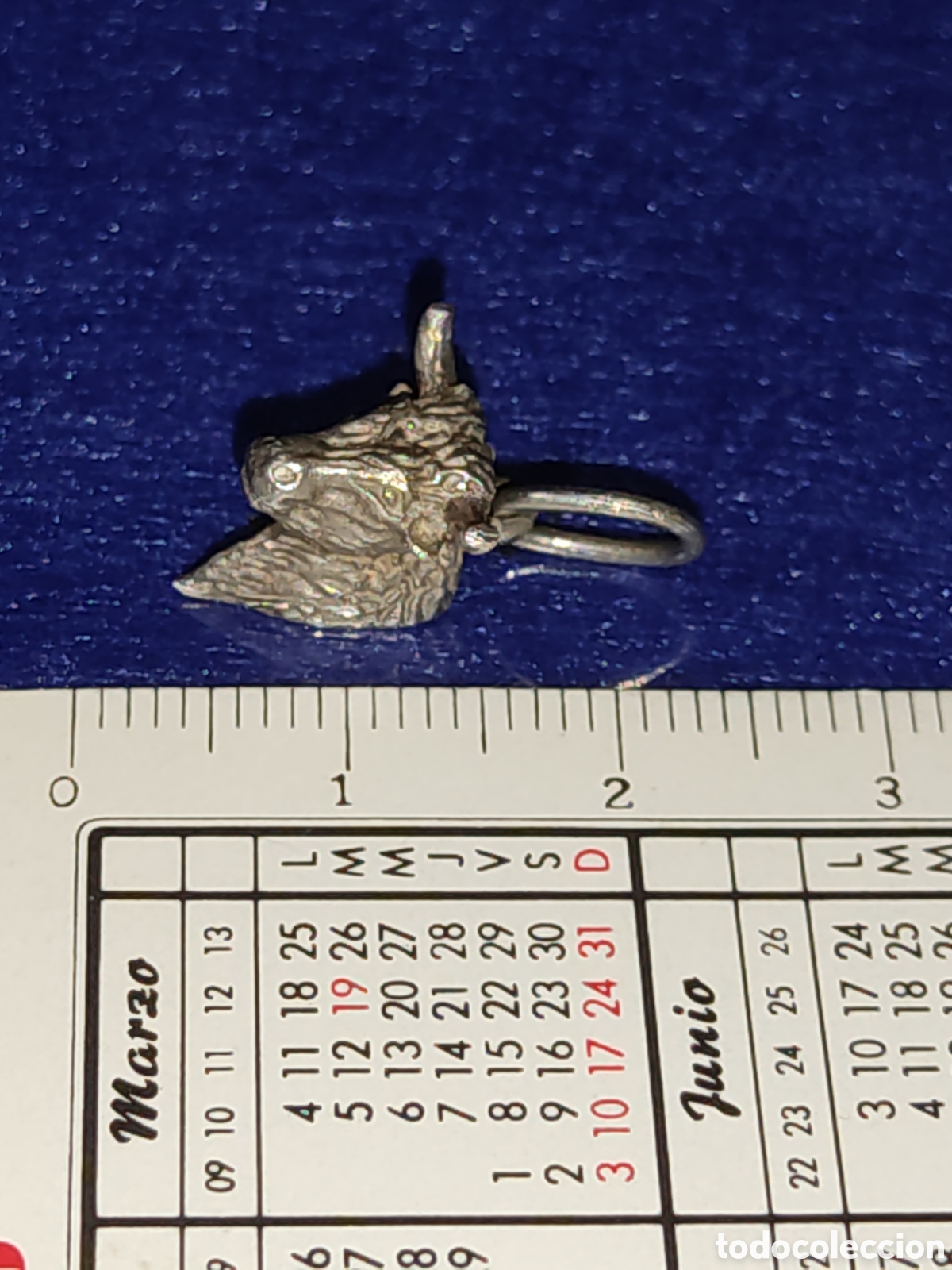Joyeria: Colgante cabeza de toro de plata. - Foto 3