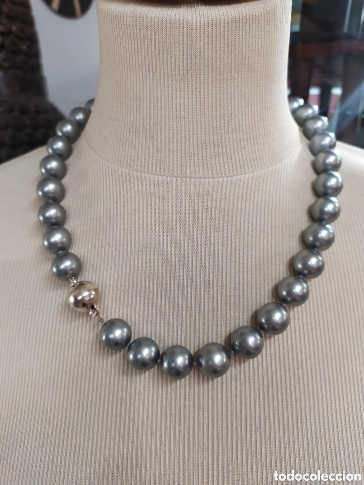 Joyeria: Collar perlas y cierre plata. Simil perlas grises grandes. - Foto 1
