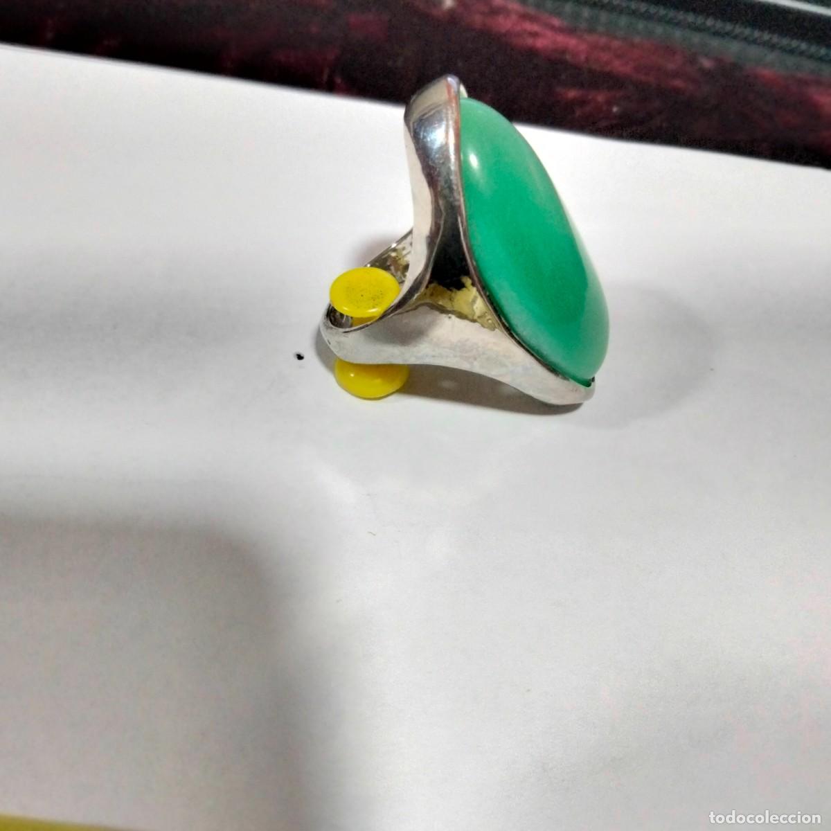 Joyeria: precioso anillo de metal y jade - Foto 2