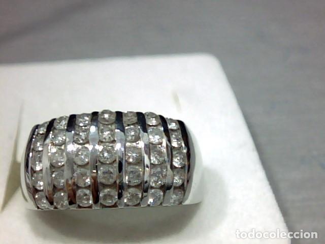 Joyeria: anillo oro blanco 18 kts con diamantes - Foto 1
