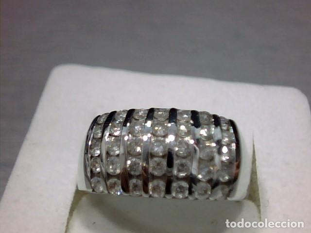 Joyeria: anillo oro blanco 18 kts con diamantes - Foto 4