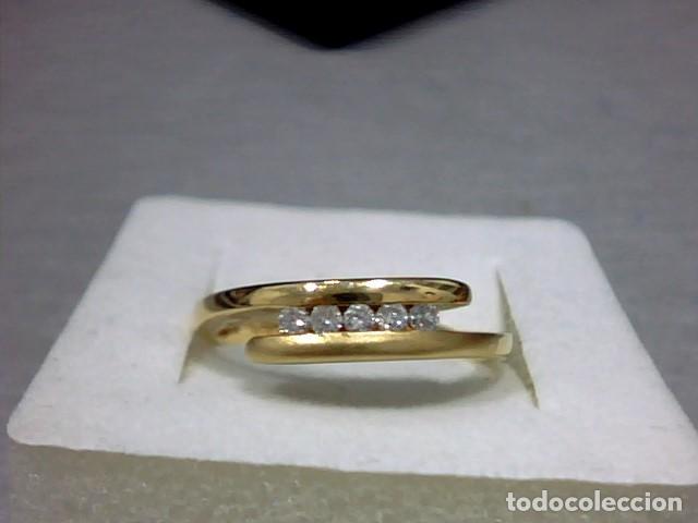 Joyeria: sortija en oro 18 kts con diamantes - Foto 4