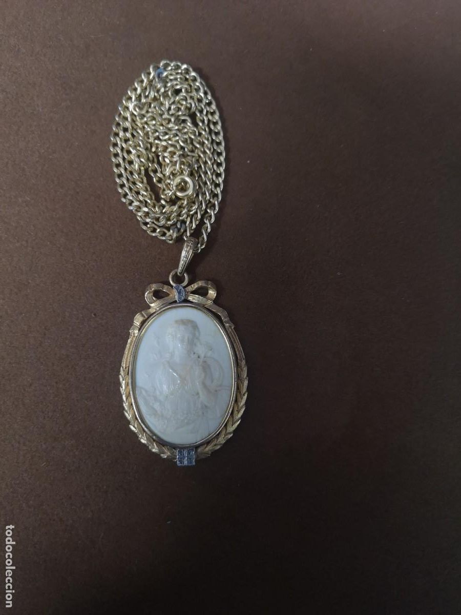 Joyeria: COLGANTE CON MEDALLON MODERNISTA - Foto 1