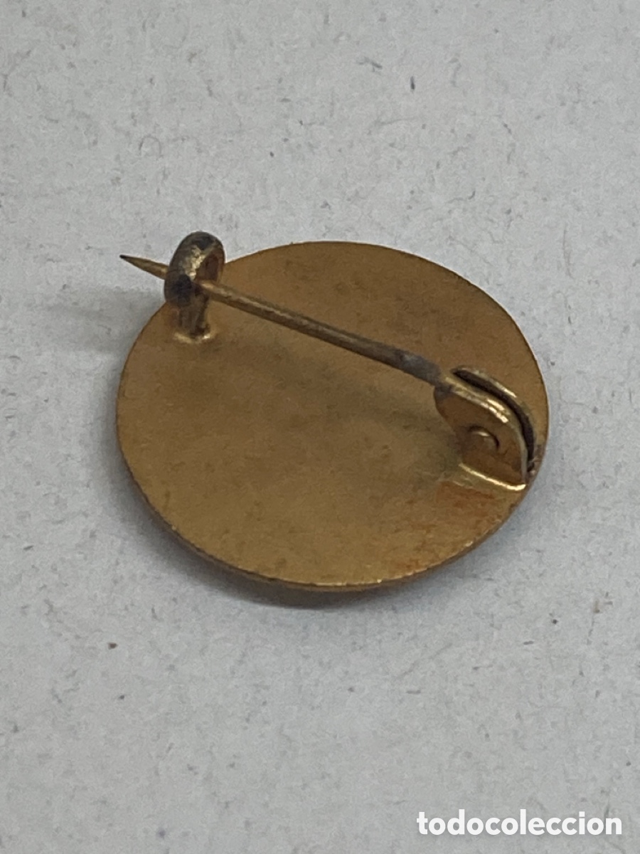 Joyeria: Broche met&aacute;lico religioso - Foto 2