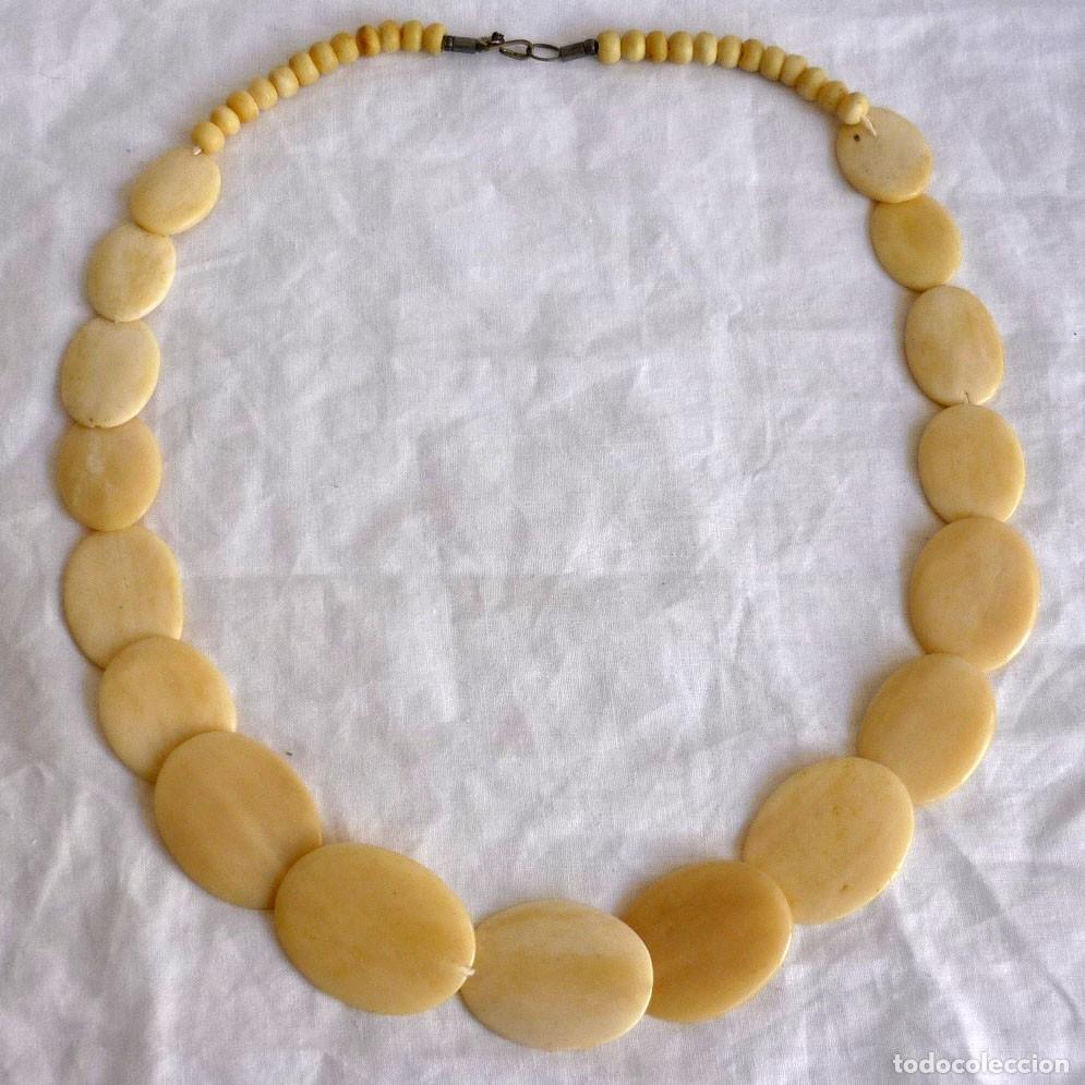 Joyeria: Collar largo de piezas talladas en hueso - Foto 1
