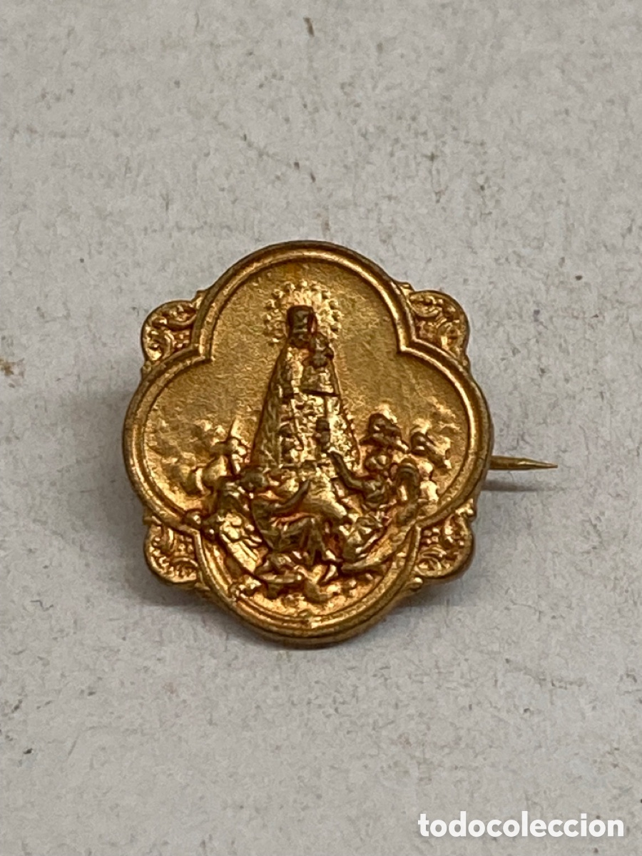 Joyeria: Broche religioso met&aacute;lico - Foto 1