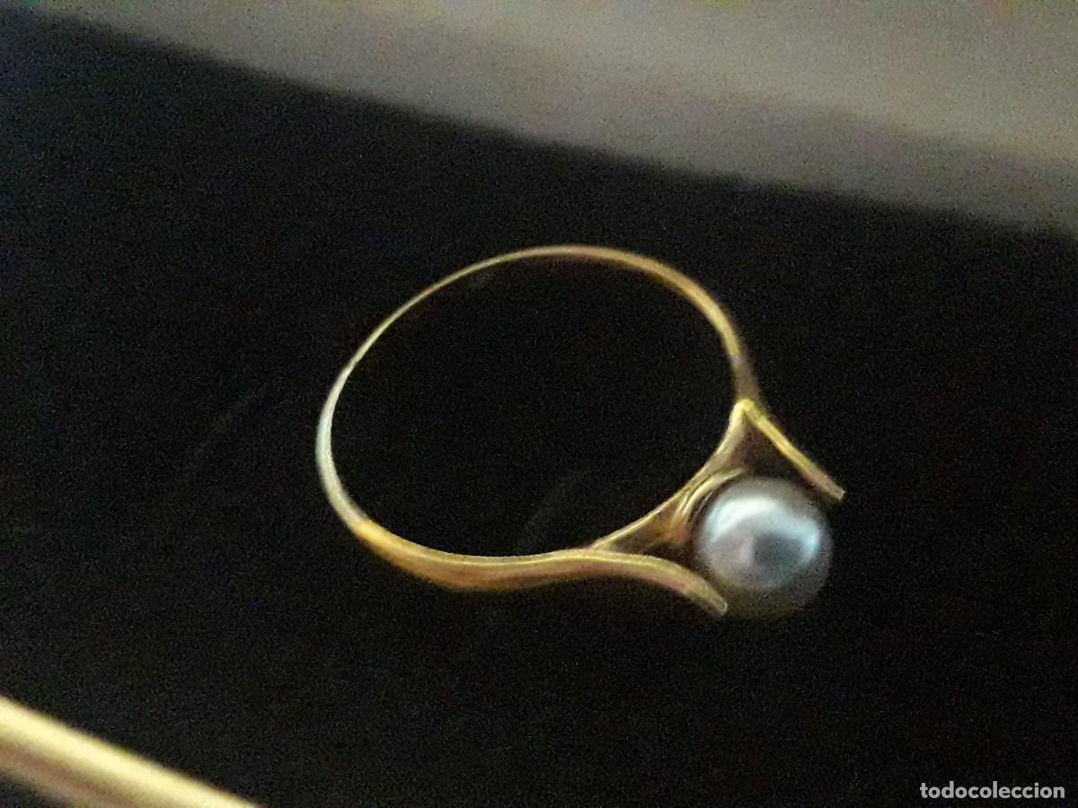 Joyeria: Anillo chapado en oro con perla central - Foto 2