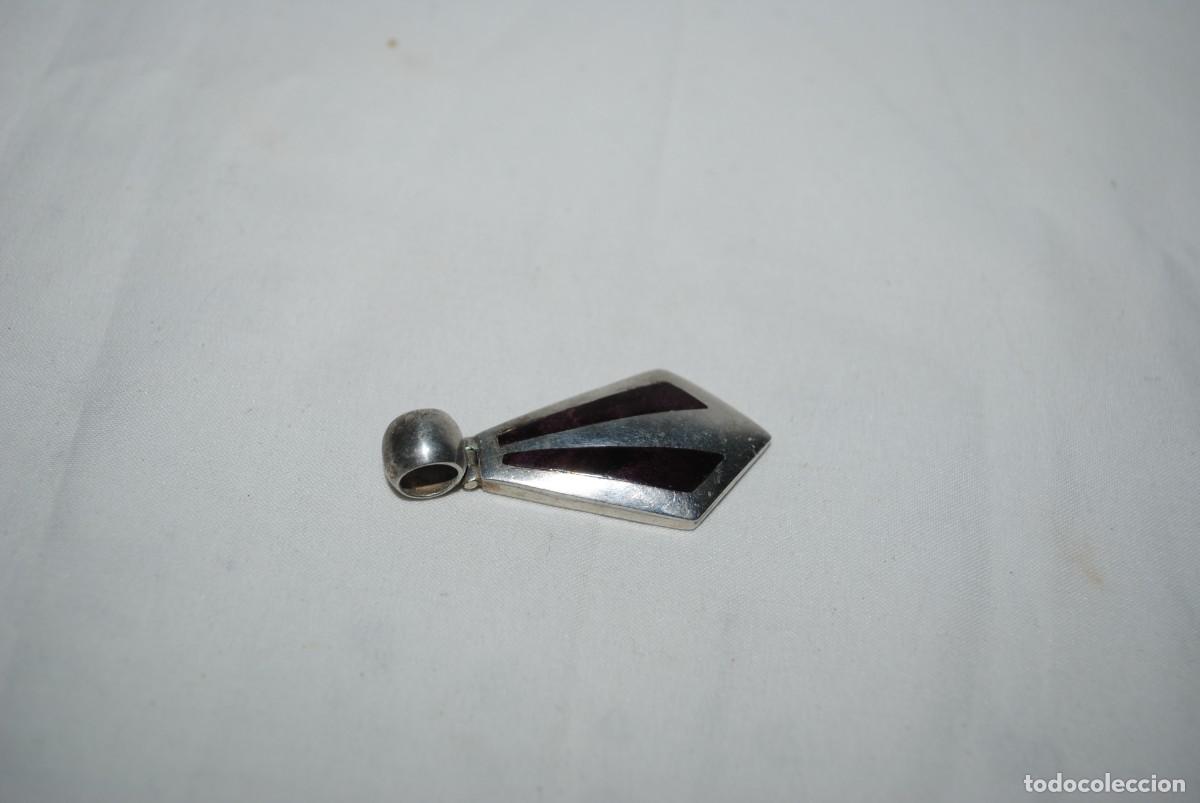 Joyeria: COLGANTE DE PLATA , Y MINERAL , EN FORMA DE FLECHA . - Foto 3