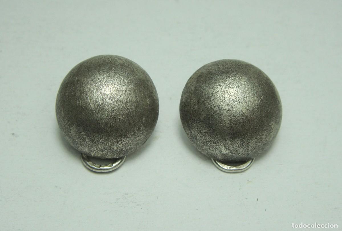 Joyeria: Pendientes de plata semiesf&eacute;ricos &middot; ca. 1970&ndash;1990 - Foto 1