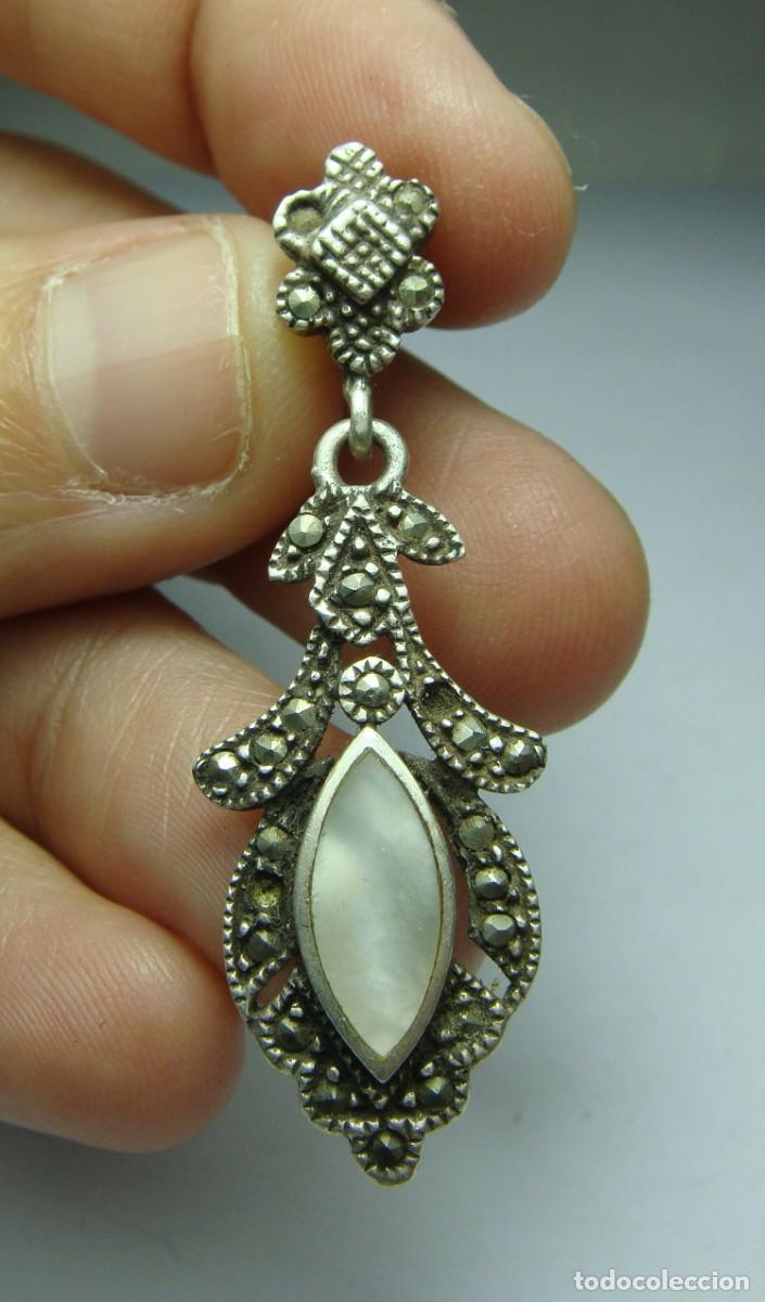 Joyeria: Pendiente de Plata y N&aacute;car. Con contraste. - Foto 1