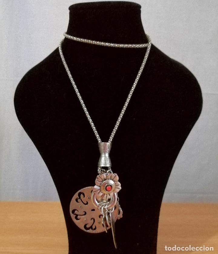 Joyeria: COLLAR PLATEADO CON COLGANTES Y CADENA. - Foto 3