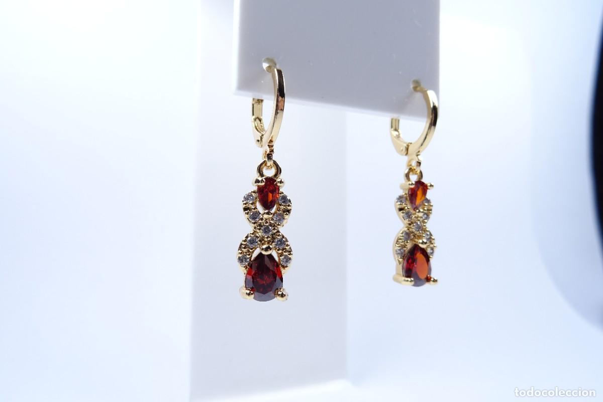 Joyeria: Pendientes largos en oro amarillo de 14k con granates - Foto 3