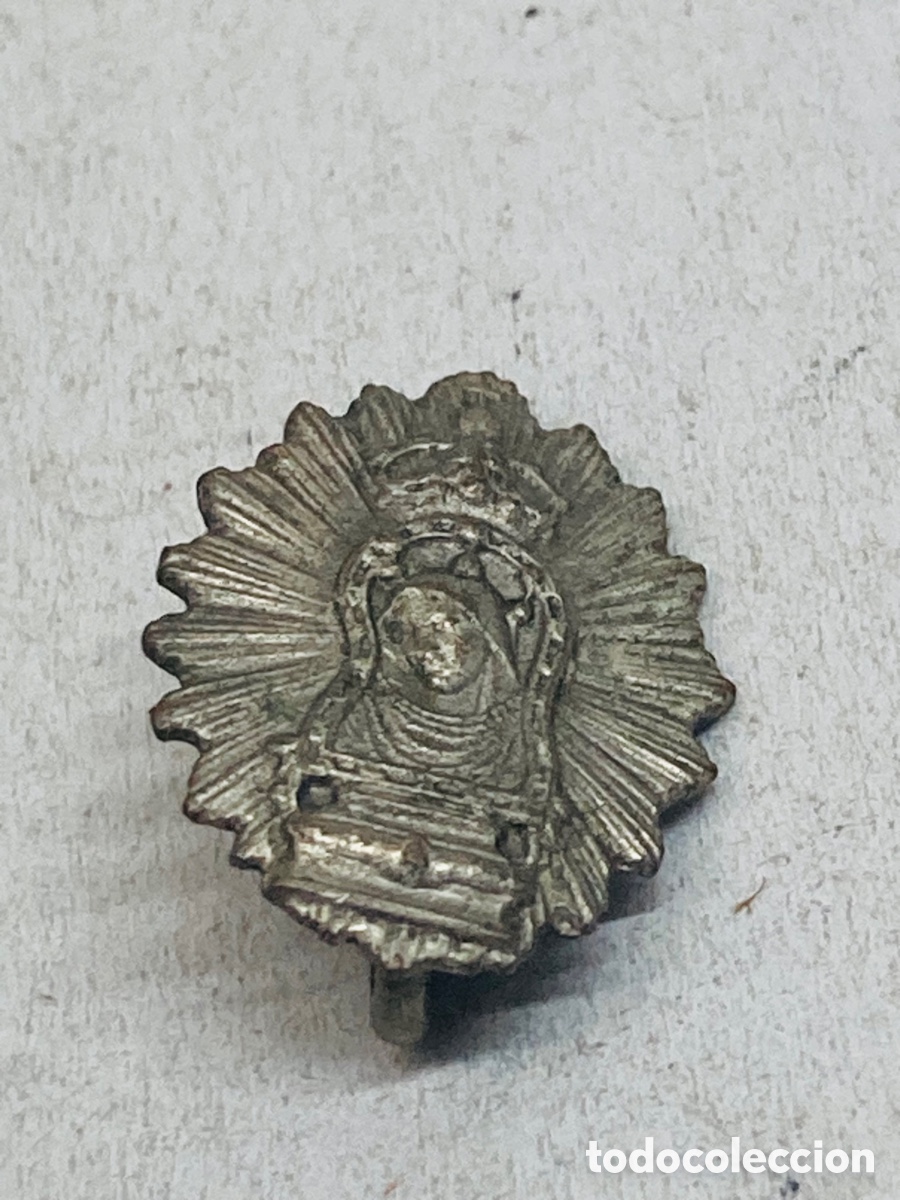 Joyeria: Broche religioso met&aacute;lico - Foto 1