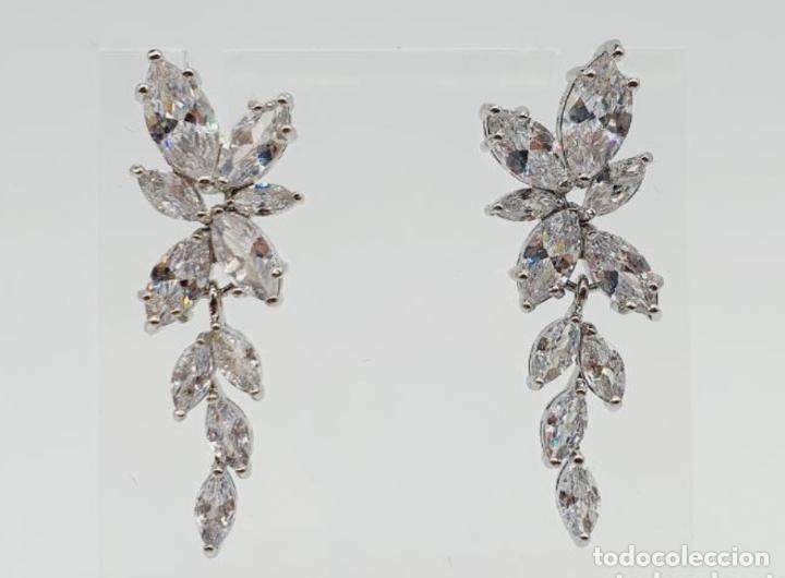 Joyeria: Magníficos pendientes de lujo para novia chapados en oro blanco de 18k y circonitas talla marqués.