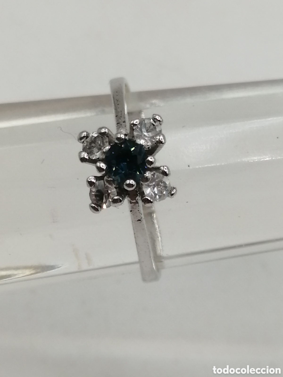 Joyeria: Anillo de compromiso plata y pedrer&iacute;a - Foto 1