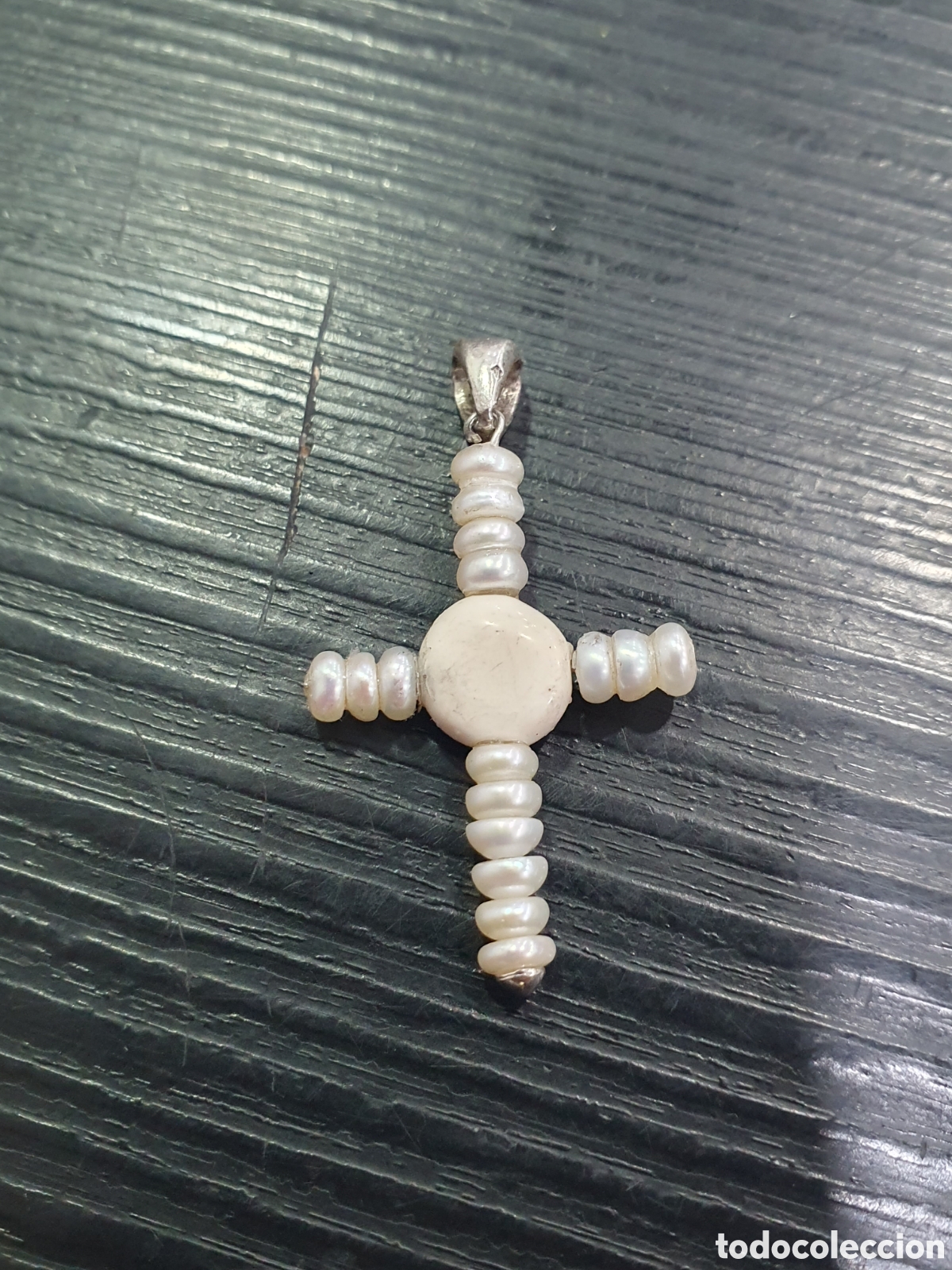 Joyeria: Cruz hecha con perlas. (L21) - Foto 1
