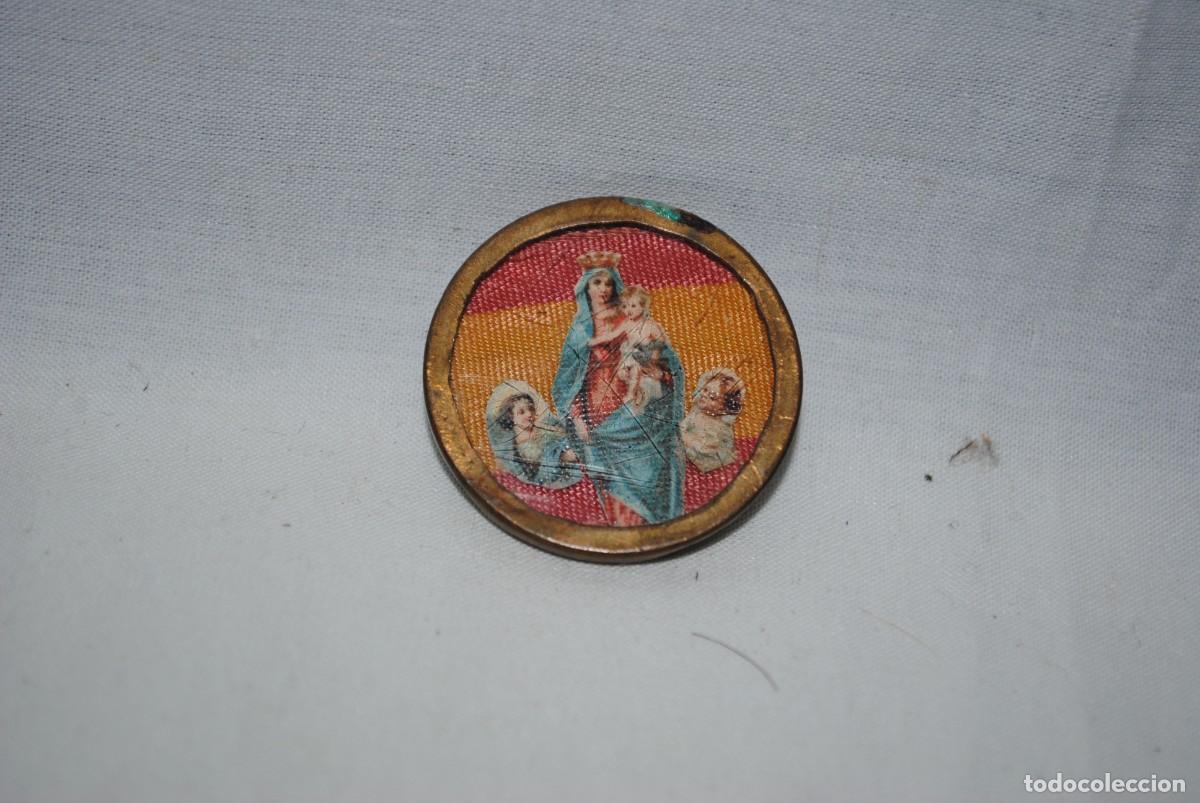 Joyeria: ANTIGUO BROCHE CON LA VIRGEN DEL CARMEN . - Foto 3