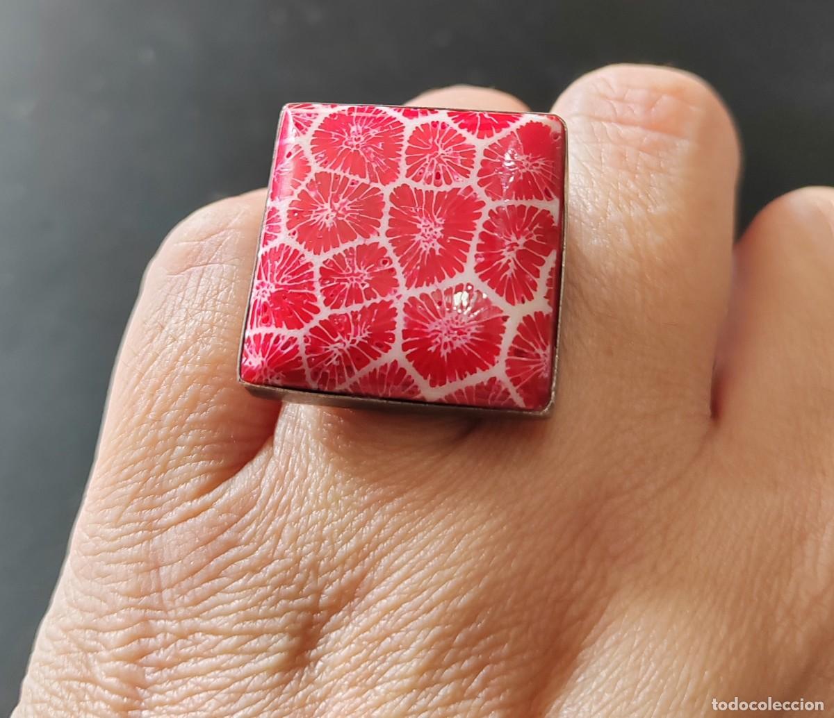 Joyeria: Anillo en Plata de Ley y Coral Esponja - Foto 2
