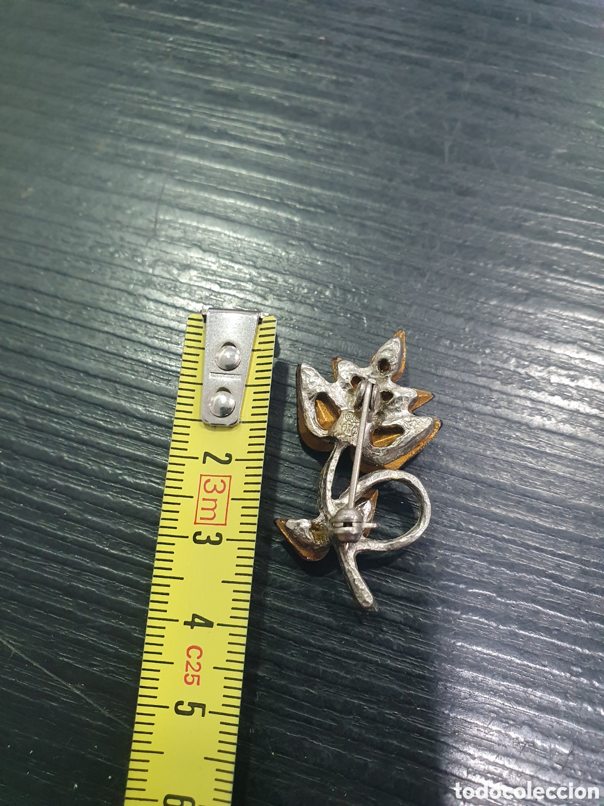 Joyeria: Broche en forma de flor morada. (L74) - Foto 2