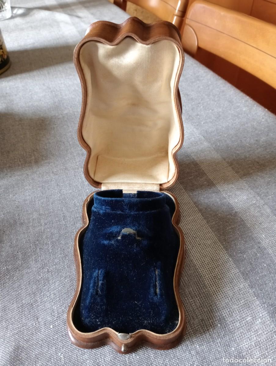 Joyeria: Antiqu&iacute;sima caja en madera de pulsera y pendientes. - Foto 7