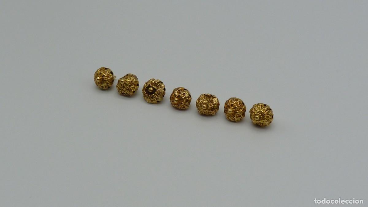 Joyeria: 7 BOTONES MALLORQUINES EN ORO DE 18 KTLS Ca.1900 . - Foto 3