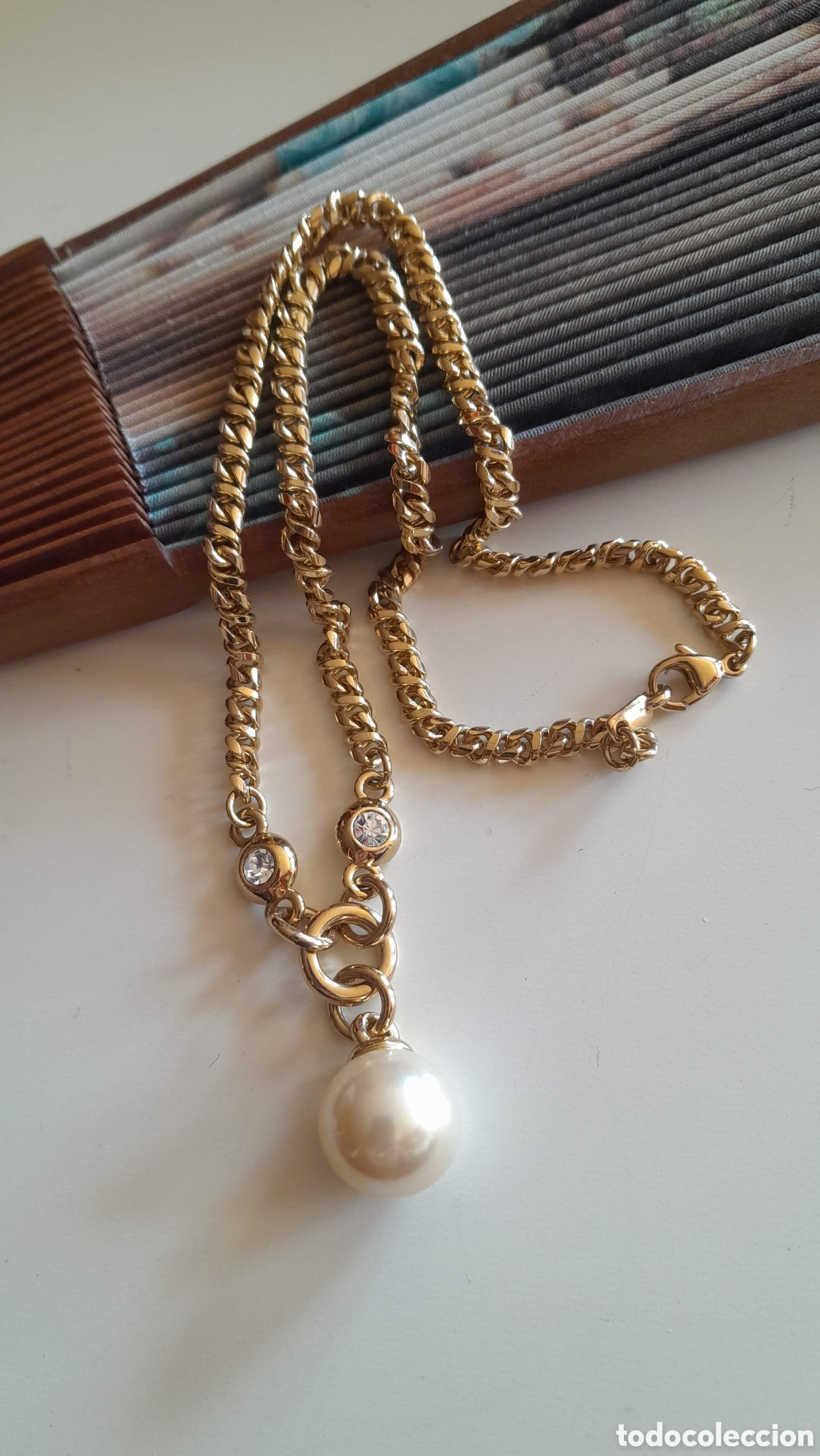 Joyeria: GARGANTILLA CHAPADA EN ORO CON CRISTAL Y PERLA IRISADA DE MALLORCA - Foto 6