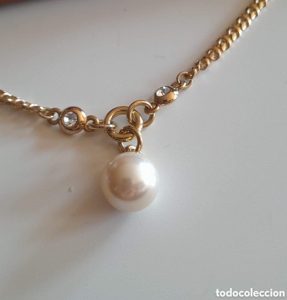 Joyeria: GARGANTILLA CHAPADA EN ORO CON CRISTAL Y PERLA IRISADA DE MALLORCA - Foto 1
