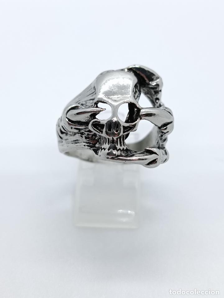 Joyeria: Precioso anillo de estilo grotesco con calaveras - Foto 1