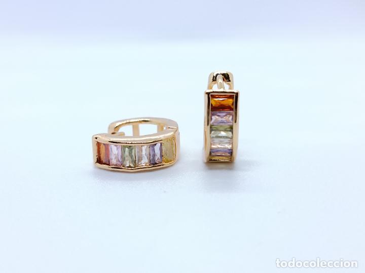 Joyeria: Pendientes en oro de 14k en forma de aro con piedras multicolor talladas - Foto 7