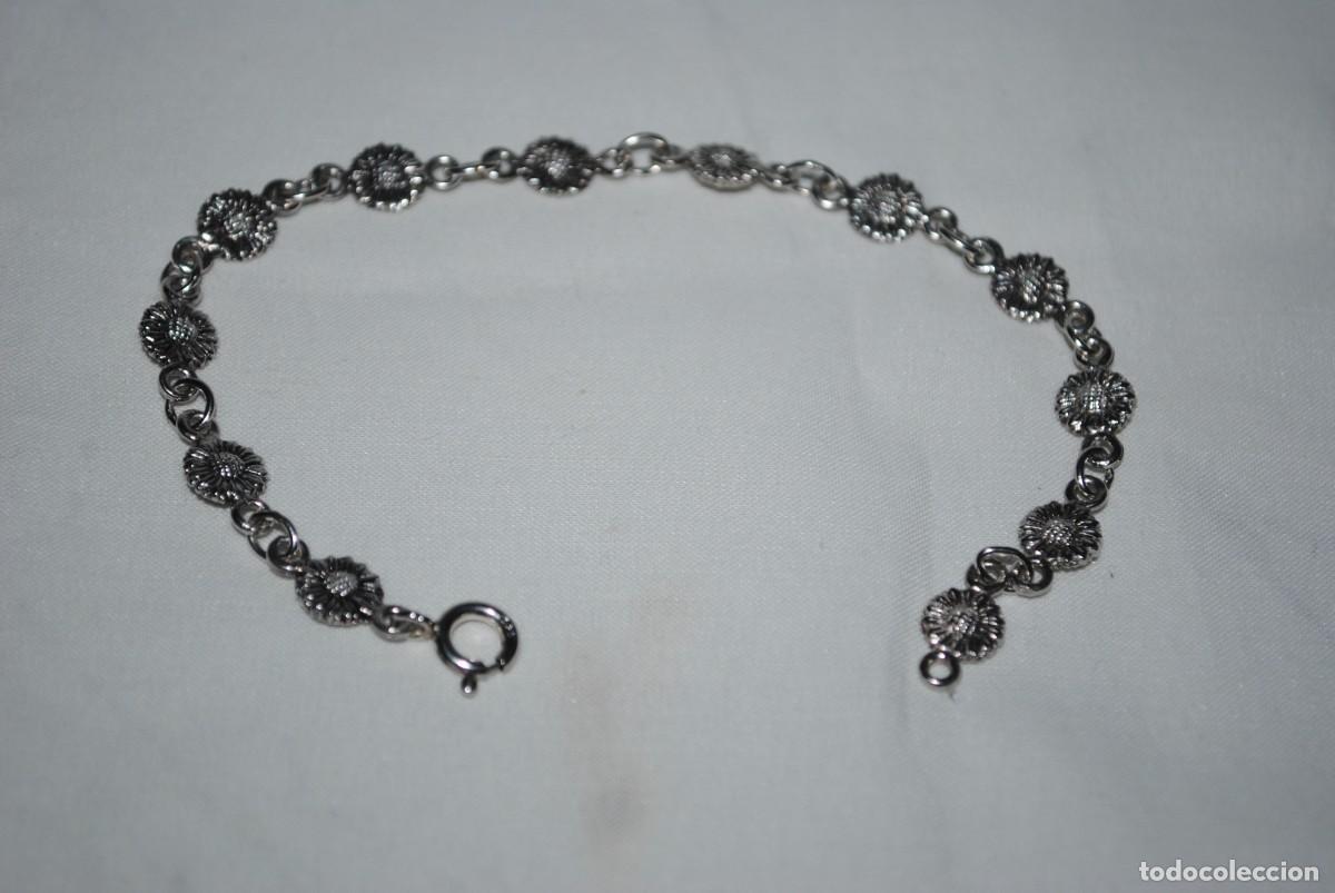Joyeria: PULSERA DE PLATA EN FORMA DE MARGARITAS . - Foto 2