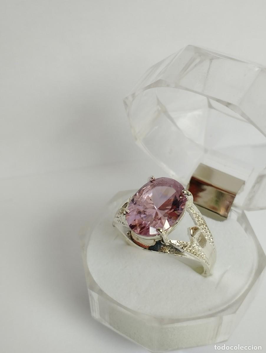 Joyeria: Anillo de dise&ntilde;o con cristal corte ovalado - Foto 1