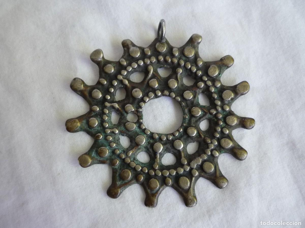 Joyeria: Antiguo colgante grande de plata - Foto 2
