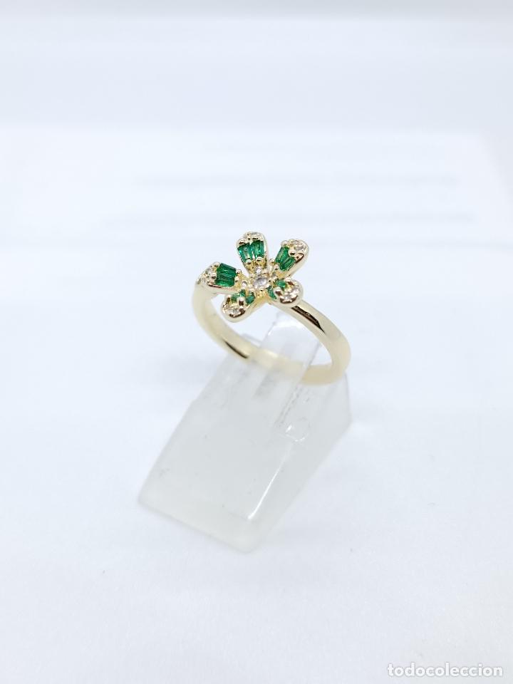 Joyeria: Elegante anillo en oro amarillo con esmeraldas - Foto 4