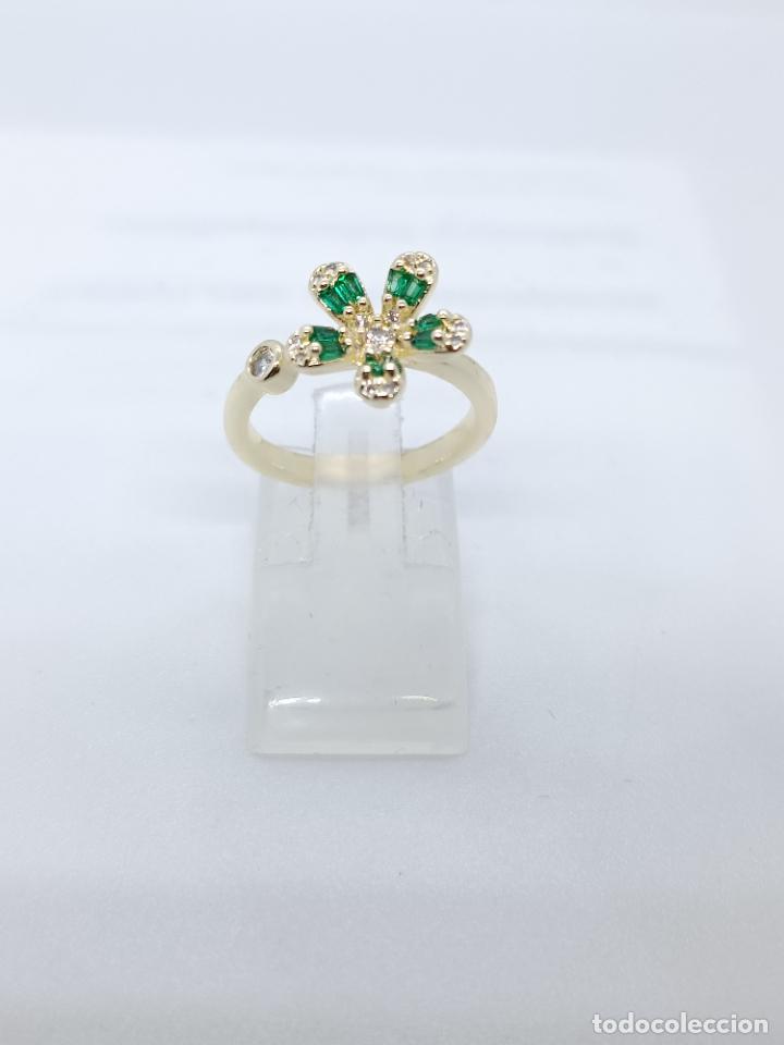 Joyeria: Elegante anillo en oro amarillo con esmeraldas - Foto 6
