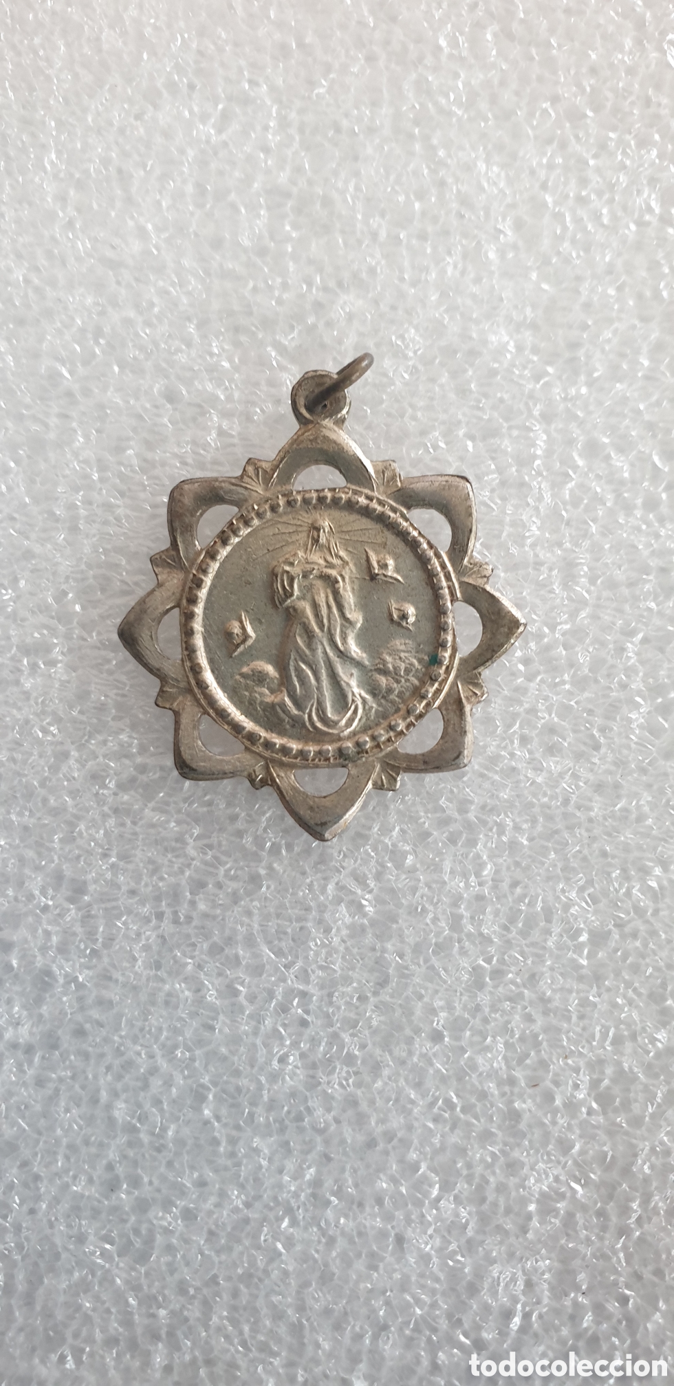 Joyeria: Antigua medalla de La Virgen - Foto 1