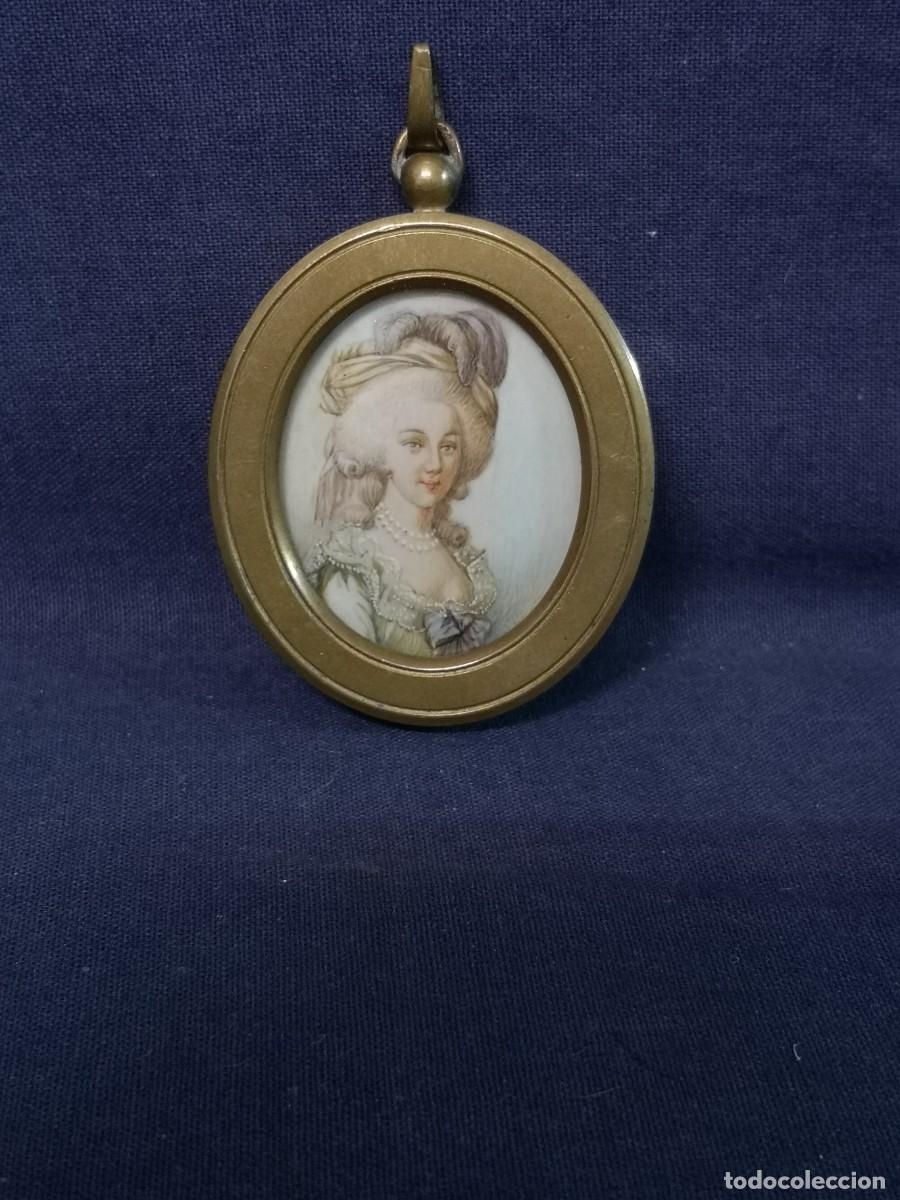 Joyeria: BROCHE EUROPEO CON MINIATURA - Foto 1