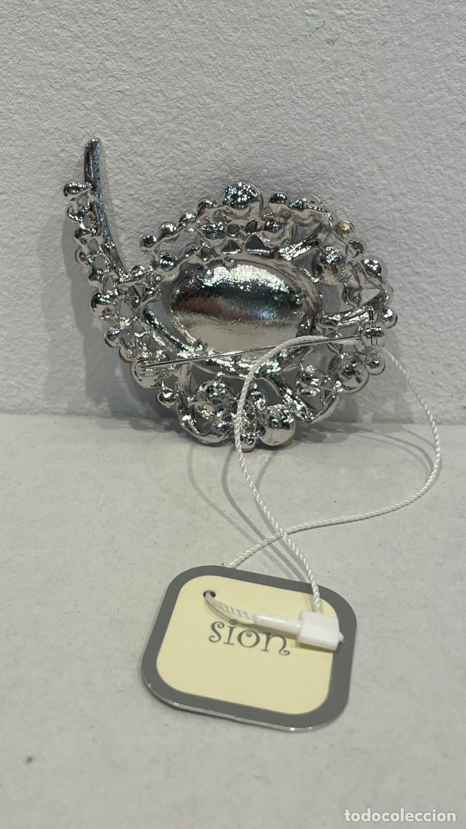 Joyeria: BROCHE MORADO NUEVO CON ETIQUETAS - Foto 2