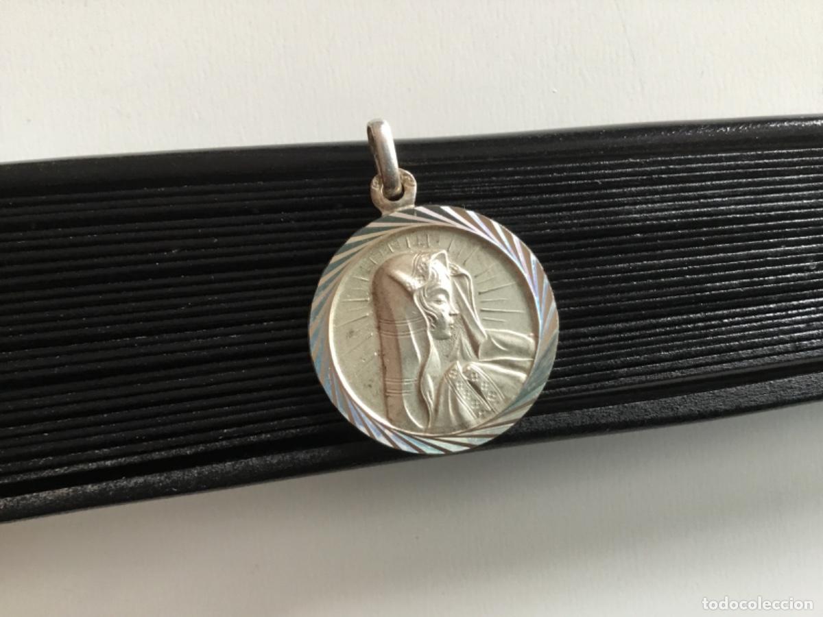 Joyeria: MEDALLA DE PLATA CON LA VIRGEN. - Foto 1