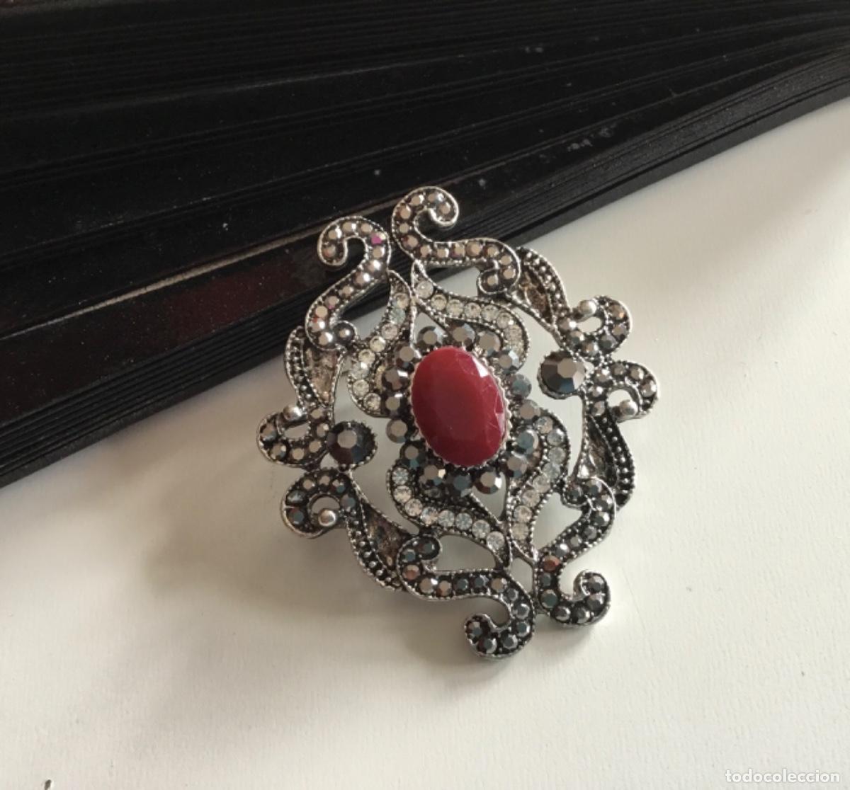 Joyeria: BROCHE CON GRANATE CREADO Y HEMATITES. ESTILO ISABELINO - Foto 1