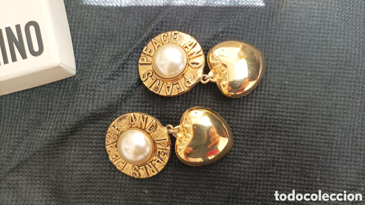 Joaillerie: Pendientes Moschino dorados muy bonitos