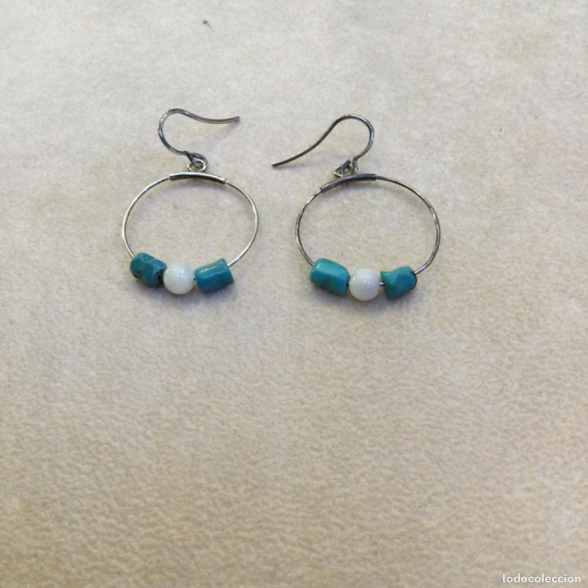 Joaillerie: Pendientes con turquesa y nacar. Aro y enganche en plata de ley. NUEVO
