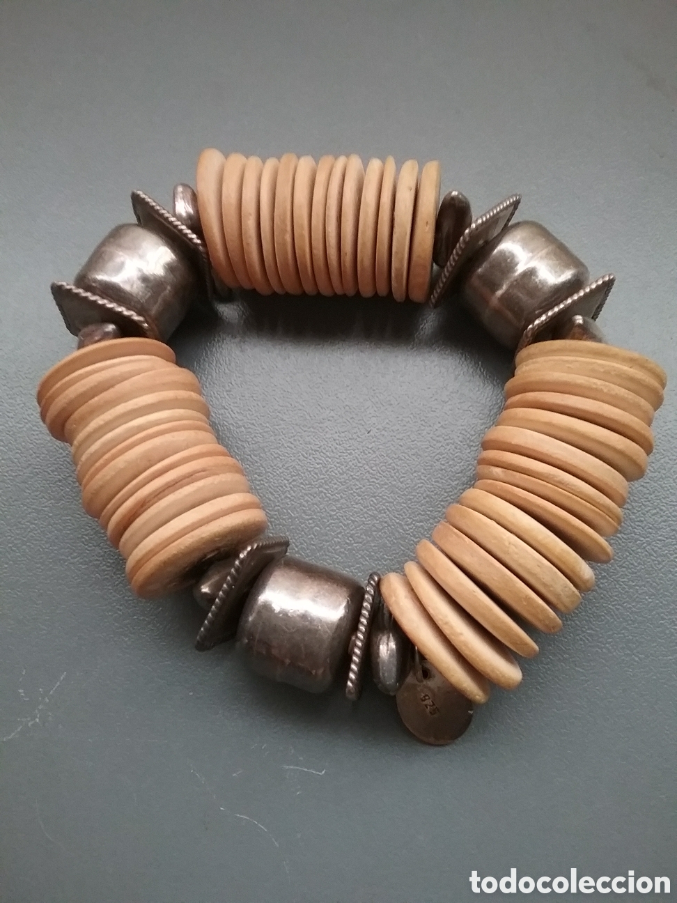 Joyeria: Pulsera con cuentas en maxera y combinado con plata 925. - Foto 4