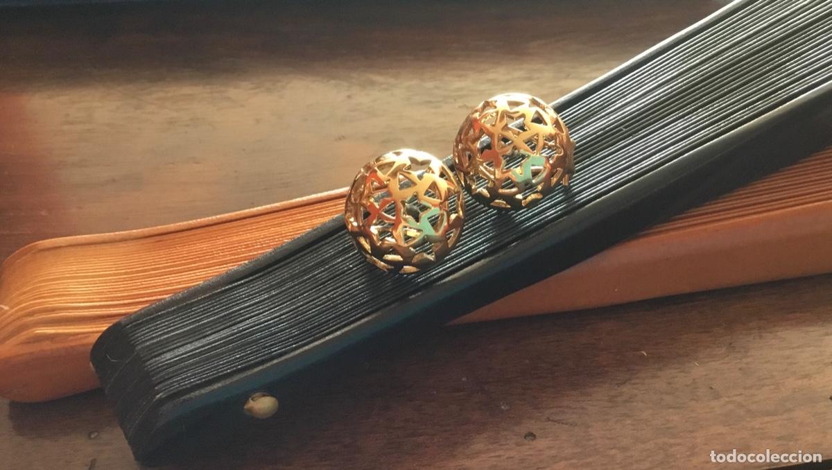 Joyeria: PENDIENTES CALADOS CON ESTRELLAS. CIERRE DE OMEGA - Foto 2