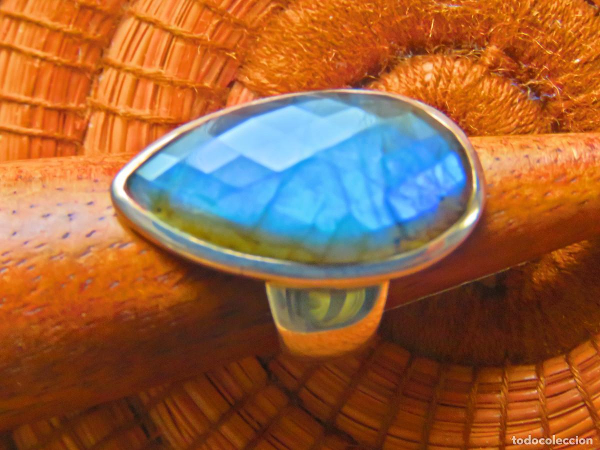 Joyeria: Anillo de plata con gema de Labradorita - Foto 1