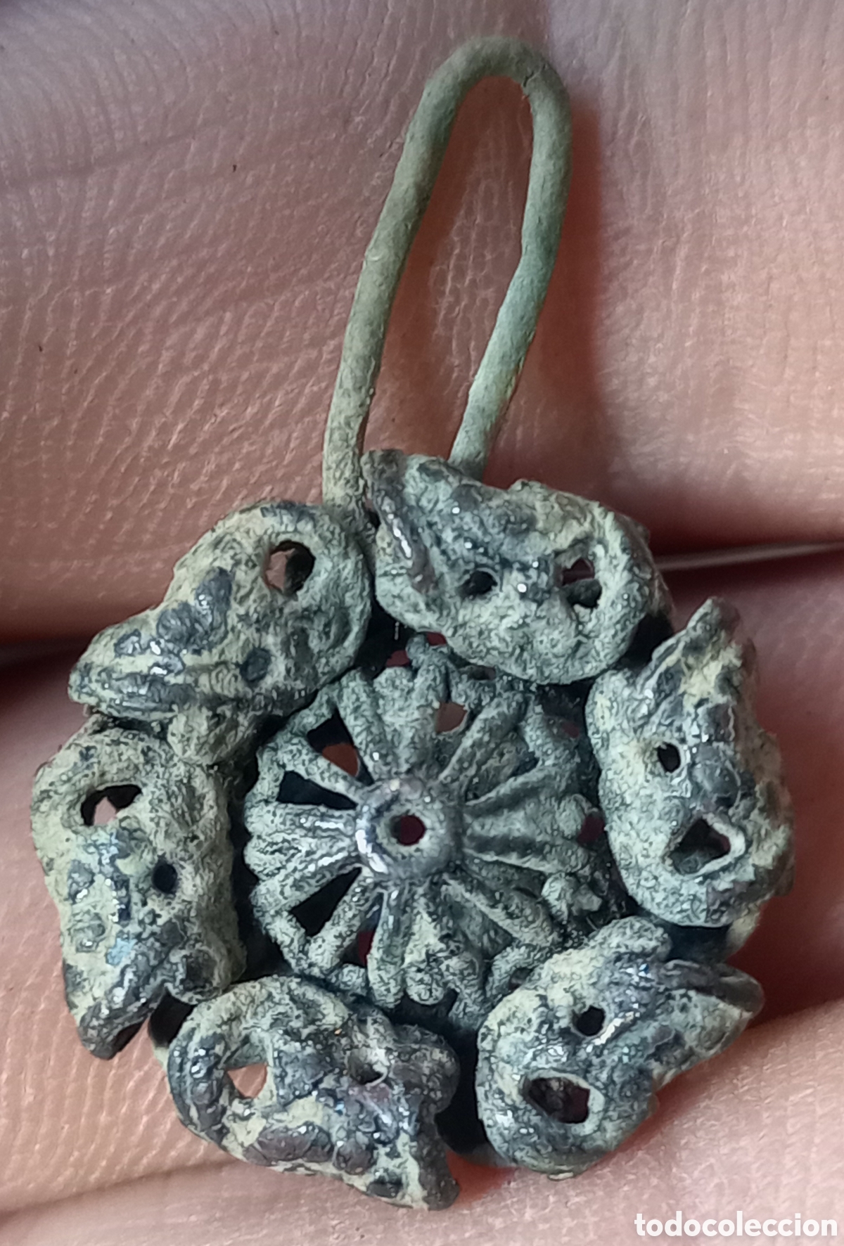 Joyeria: A-Joya Colgante isabelino de bronce calado - Foto 2