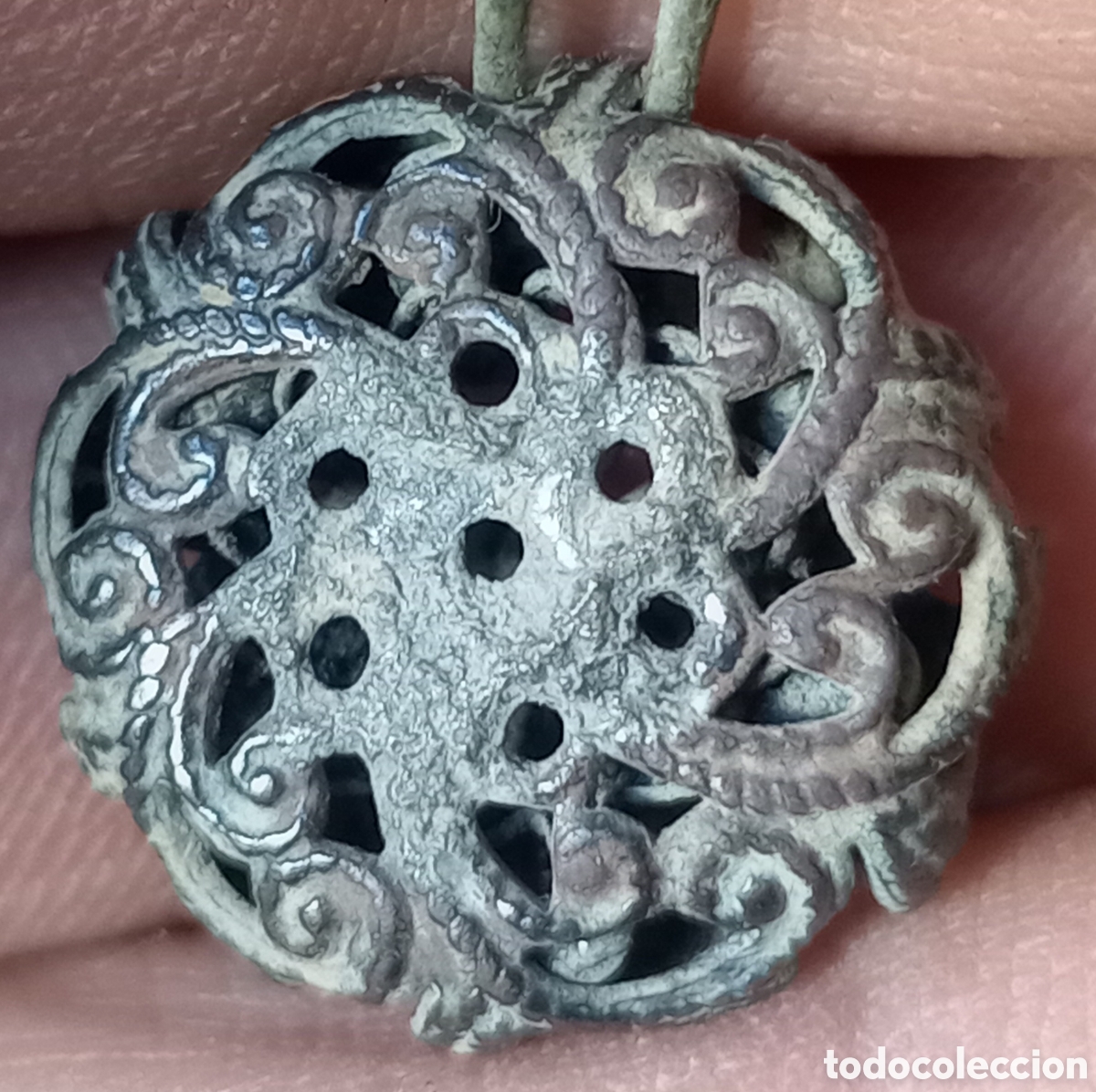 Joyeria: A-Joya Colgante isabelino de bronce calado - Foto 1