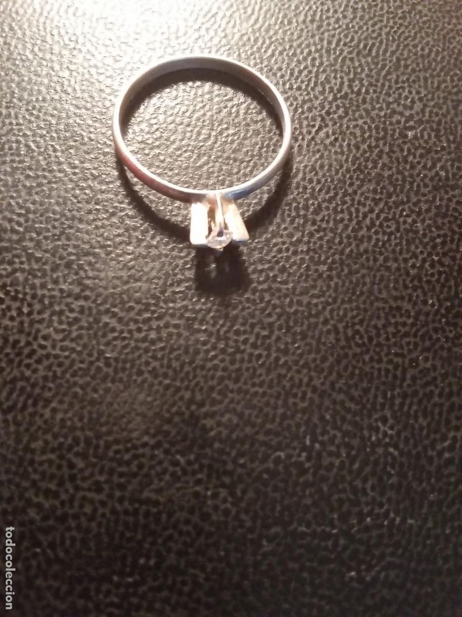 Joyeria: Anillo de plata con peque&ntilde;o brillante.Silver ring. - Foto 1