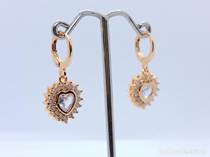 Joyeria: Elegantes pendientes de lujo chapados en oro con forma de coraz&oacute;n. - Foto 2