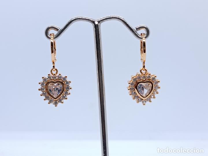 Joyeria: Elegantes pendientes de lujo chapados en oro con forma de coraz&oacute;n. - Foto 3